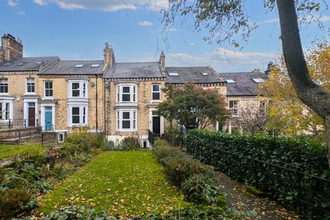 1 bedroom flat for sale, Tynedale Terrace, Hexham, Northumberland, NE46 3JE