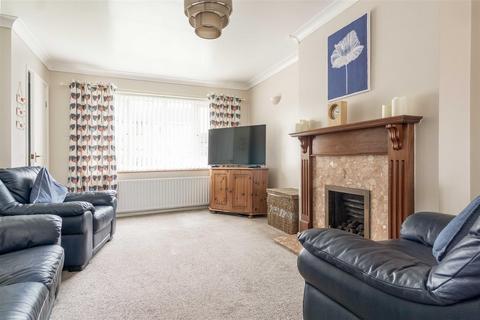 3 bedroom semi-detached house for sale, Millfield Drive, Camblesforth, Selby