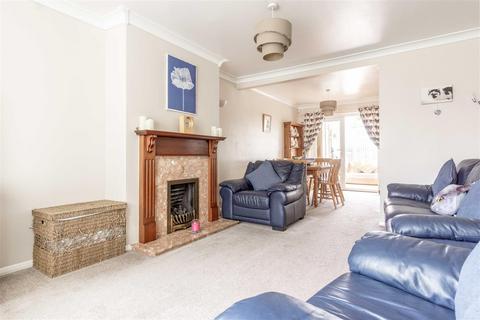 3 bedroom semi-detached house for sale, Millfield Drive, Camblesforth, Selby