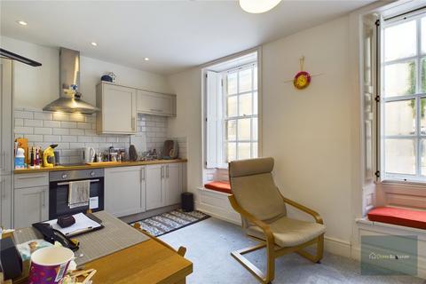 Flat 2, 3 Bull Pit, Bradford-on-avon, BA15 1NB