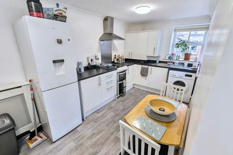 2 bedroom flat for sale, Tynedale Terrace, Hexham, Northumberland, NE46 3JE