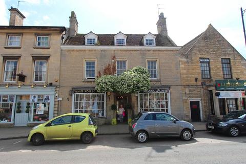 Studio to rent, Market Place, Market Deeping