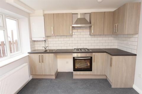 2 bedroom apartment to rent, High Street, Keynsham, Bristol