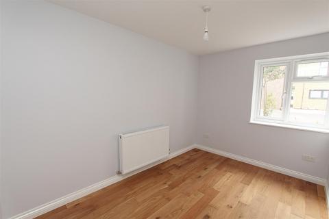 2 bedroom apartment to rent, High Street, Keynsham, Bristol