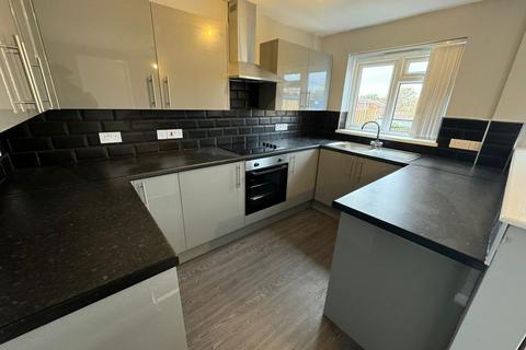 3 bedroom terraced house to rent, 4 Rowan Close,Gorseinon,Swansea