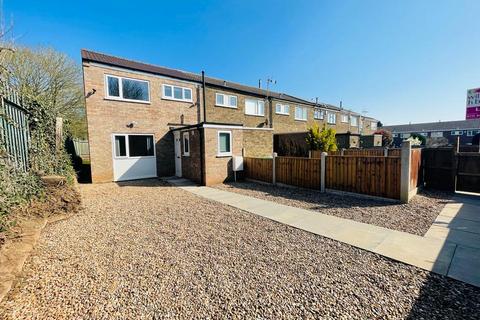 3 bedroom terraced house to rent, Chisbury Green, Nottingham NG11