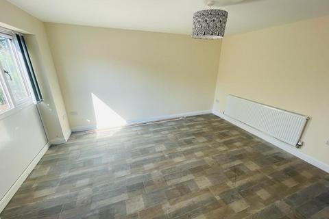 3 bedroom terraced house to rent, Chisbury Green, Nottingham NG11