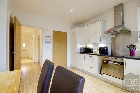 3 bedroom townhouse for sale, Canning Square, Enfield