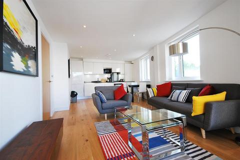 2 bedroom apartment to rent, Cavell Street, London, E1