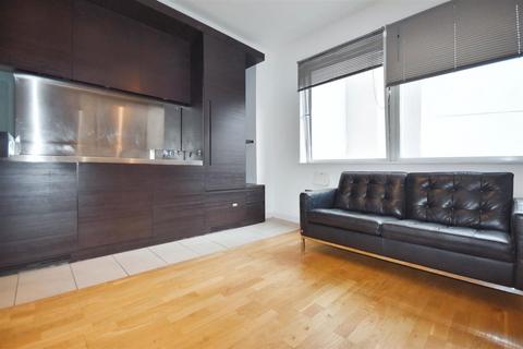 1 bedroom flat for sale, Great West Road, Brentford