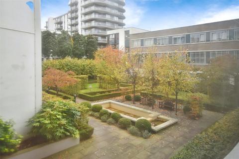 1 bedroom flat for sale, Great West Road, Brentford