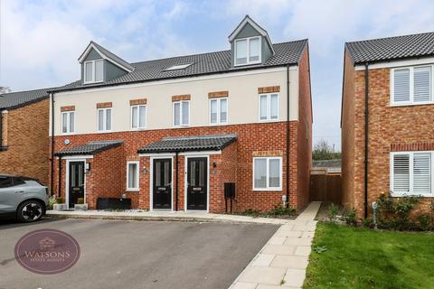 3 bedroom terraced house for sale, Garland Drive, Eastwood, Nottingham, NG16