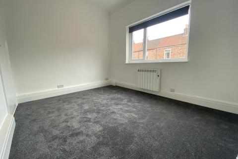 2 bedroom terraced house to rent, Herbert Street, Off Hull Road