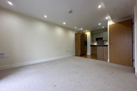 2 bedroom apartment for sale, Queensmead, Farnborough, Hampshire, GU14