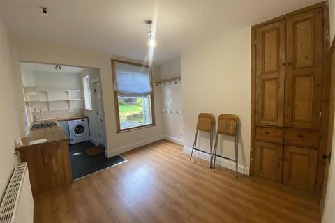 3 bedroom terraced house to rent, Wayland Road, Sheffield