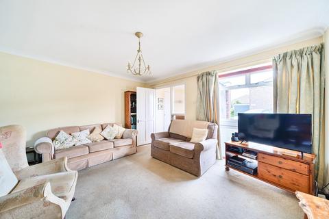 21 Falcon Way, Sunbury-on-thames, TW16 6JN