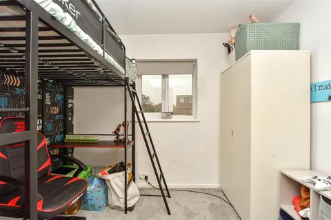 23 Frittenden Road, Wainscott, Rochester, ME2 4JU