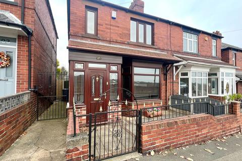 3 bedroom semi-detached house for sale, Racecommon Road, Barnsley, S70 6LX