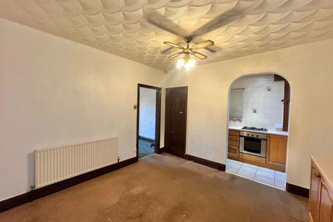 3 bedroom semi-detached house for sale, Racecommon Road, Barnsley, S70 6LX