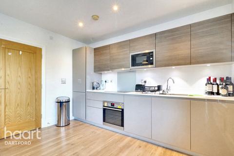 39 Martin Drive, Stone, Dartford, DA2 6BF