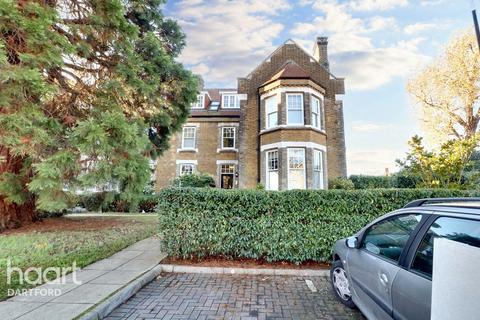 39 Martin Drive, Stone, Dartford, DA2 6BF