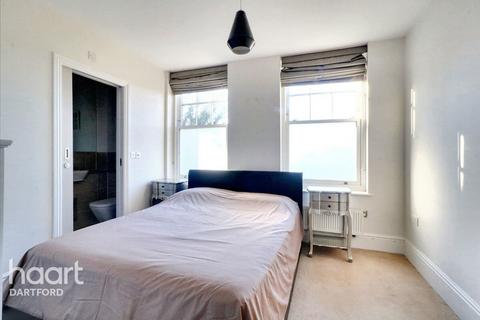 39 Martin Drive, Stone, Dartford, DA2 6BF