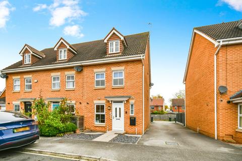 3 bedroom end of terrace house for sale, Abbots Court, Selby YO8