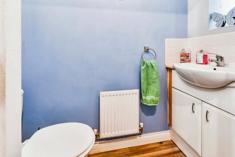 33 Abbots Court, Selby, YO8 8BF