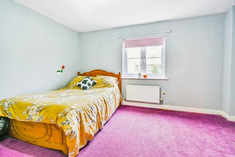33 Abbots Court, Selby, YO8 8BF