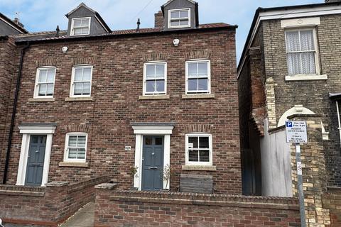 3 bedroom townhouse for sale, Hailgate, Howden