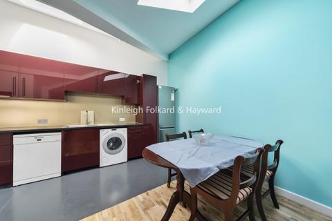 4 bedroom apartment to rent, Selkirk Road London SW17