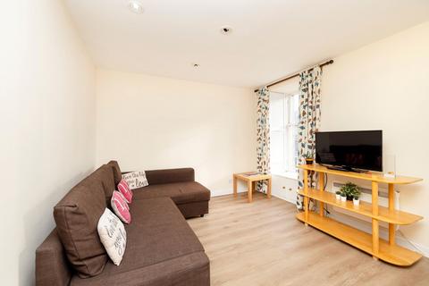 1 bedroom flat for sale, Flat 2, 68 Grassmarket, Edinburgh