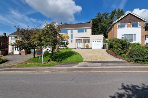 3 bedroom detached house to rent, Torvale Road, Wolverhampton, WV6