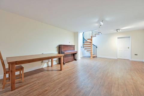 4 bedroom house to rent, Macfarland Grove, Peckham, London, SE15