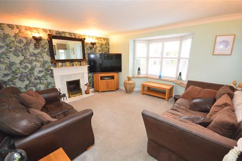 4 bedroom detached house for sale, Gatehill Gardens, Luton, Bedfordshire, LU3