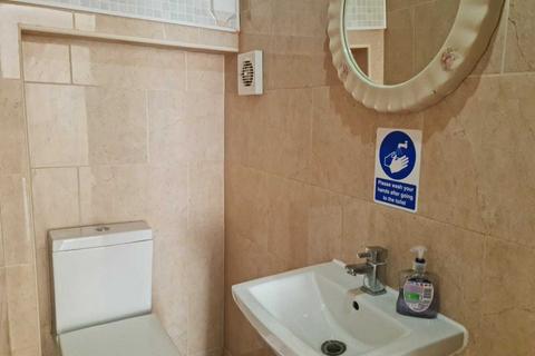 undefined, 4 Bed Student Flat in Charminster