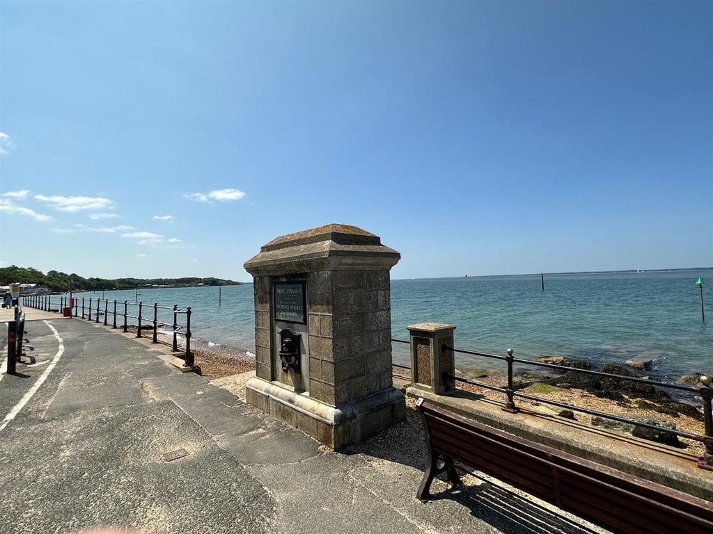 Gurnard Seafront