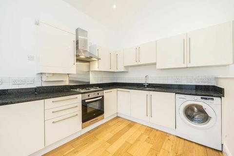 2 bedroom flat to rent, Colne Road, Twickenham TW2