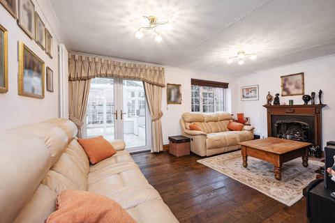 4 bedroom semi-detached house for sale, Sheppard Street, West Ham, London, E16