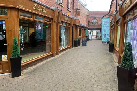 Retail property (high street) to rent, 4 Church Gate Mews, Loughborough, LE11 1TZ