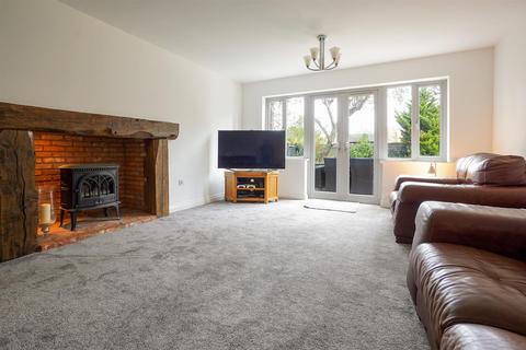 4 bedroom detached house for sale, Brownlow Drive, Stratford-Upon-Avon