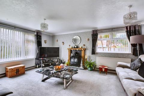 5 bedroom detached house for sale, Porlock Close, Long Eaton