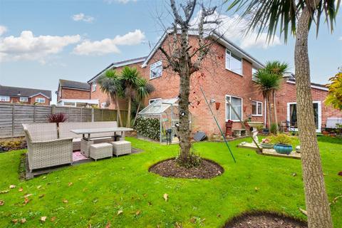 5 bedroom detached house for sale, Porlock Close, Long Eaton