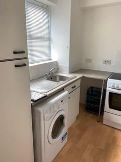 Studio to rent, Draycott Close, Cricklewood NW2