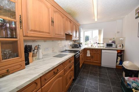 3 bedroom apartment to rent, Russell Terrace, Leamington Spa