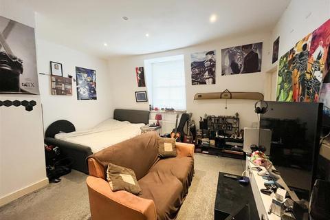 Studio to rent, 22 Warrior Square, St. Leonards-On-Sea TN37