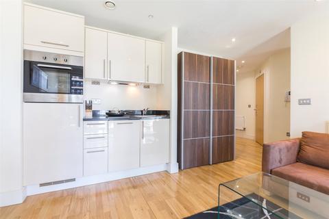 Studio to rent, Indescon Square, London E14