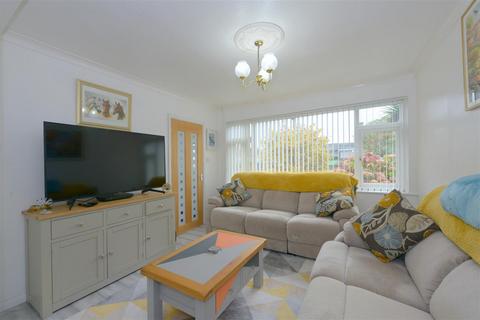 3 bedroom semi-detached house for sale, Sutton Road, Sutton Farm, Shrewsbury