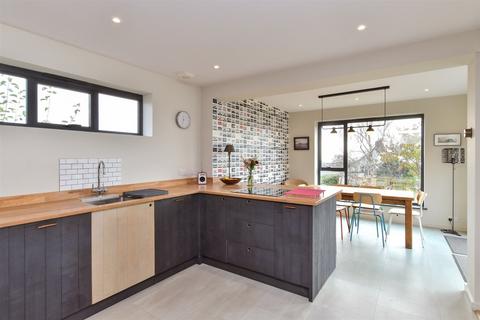 3 bedroom chalet for sale, Midway Road, Woodingdean, Brighton, East Sussex