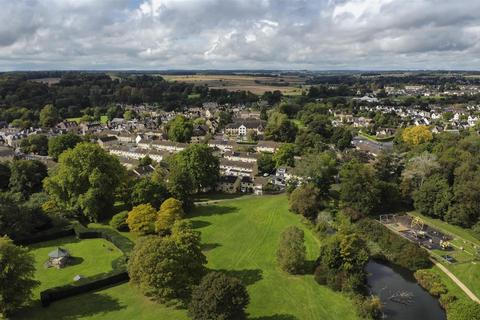 3 bedroom end of terrace house for sale, Abbey Grounds, Cirencester